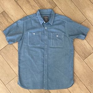 Mountain hardware denim color shirt SZ Medium